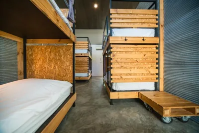 ChillHub Hostel Phuket – Foto’s 13